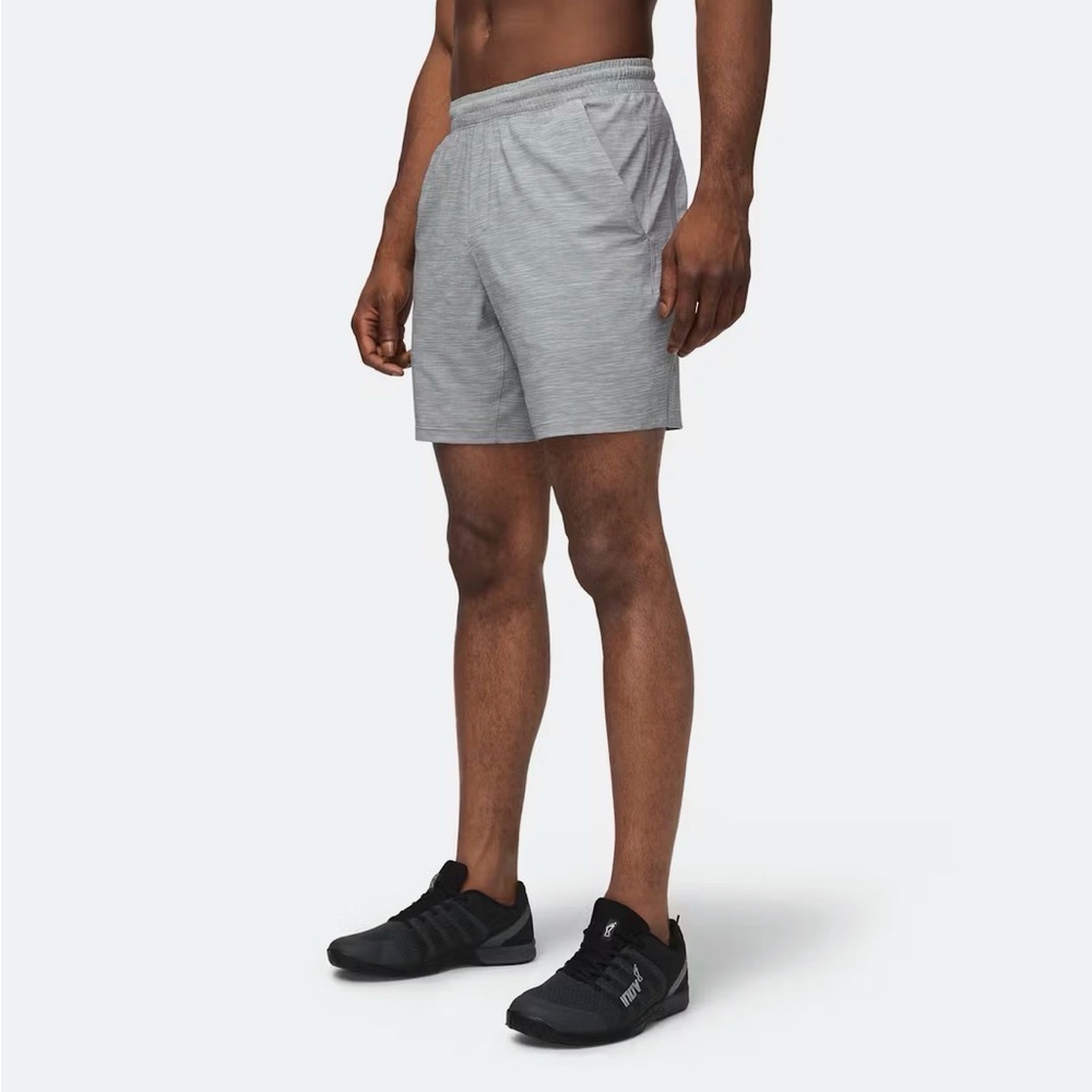 NWT Lululemon Men’s Pace Breaker Short medium 7”